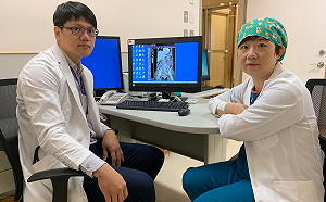 絕不放棄！醫師協助癌妻轉院  先生感激淚灑診間大哭