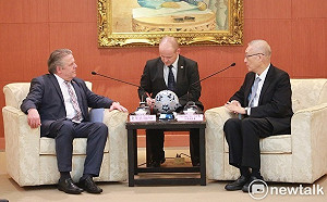 「不排除徵召」  吳敦義：也許99%不會發生  也許1%有機會