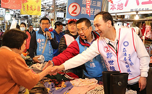 陪鄭世維掃街  朱立倫批林義雄 : 重啟核二沒見他跳起來反對