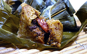 首例！越南女攜肉粽入境 未繳罰款遭遣返