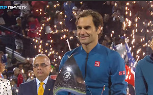 網球／甜蜜復仇希臘新星　費神杜拜奪得生涯百冠