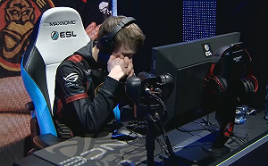 太傷心！Serral IEM淘汰後買醉澆愁