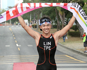 維士比盃愛河國際鐵人三項  林威志稱王、張綺文封后