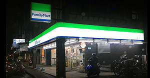 20人7輛車大陣仗擄人  帶走兩名被害卻丟包