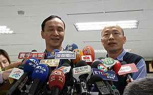 快訊》朱立倫拜會韓國瑜 又握手又擁抱互動熱絡