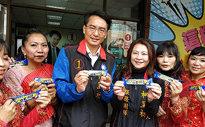 彰化立委補選》婦女節感恩有你 創業婦女挺這柯