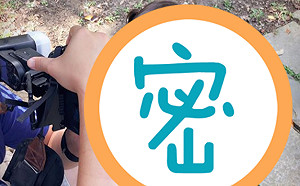 妹妹聽話「看鏡頭」…母親秒崩潰　網友笑翻：長大是人才