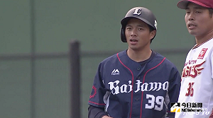 日職／吳念庭熱身賽初先發　一口氣敲兩支安打