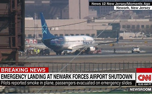 加拿大越洋航空客機冒煙  緊急轉降紐瓦克機場