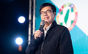 郭台銘稱蘇揆變了 陳其邁：不要初一、十五像月亮