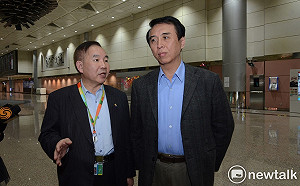 陳學聖視察桃機跑道  桃機：採預告式分段修復