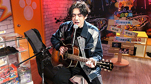 李友廷不練歌、改打電玩！ 爽收「最帥宅男」稱號