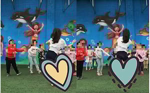 影／幼教老師帶動跳…「神仙級美腿」超搶鏡　爸爸全暴動