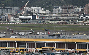 無人機又闖入松機影響8航班  民航局：最高罰150萬元