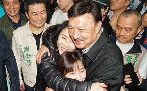 新北立委補選》自行宣布當選 ！余天坦言：被韓流嚇到「閃屎」