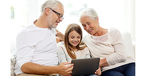 杜絕3C危害孩童視力　專家提出適齡使用建議