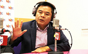 郭台銘說媽祖要他選 綠委：過陣子是否又有人說先人托夢？