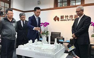 影／頂新「味全龍」拜訪竹市府　盼打造棒球場新典範