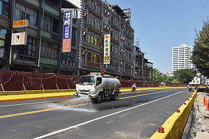 高雄自立陸橋拆除完畢  提前開放通車