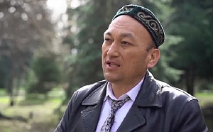 逼吃豬肉唱國歌 受害穆斯林：新疆教育營生活像折磨