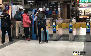 松山車站驚傳男子持刀追人　路警逮捕調查