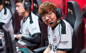 生日前一天被裁！Huhi遭100T解約