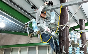 「妳」也可以修水電 工科女靠職訓考取證照