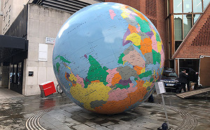 倫敦政經學院藝術品引爭議  美學者去函挺台灣