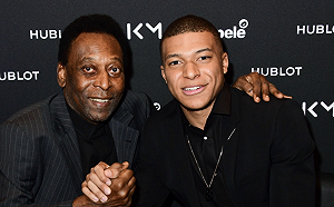 因泌尿道感染入院治療  巴西足球王推特：好多了