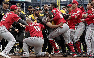 MLB／紅人海盜衝突5人遭驅逐　溥儀哥一打多被讚爆(影)