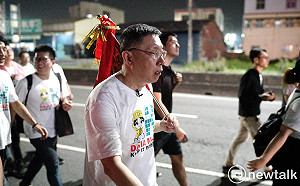 趕急行到嘉義新港  柯P將改騎腳踏車上陣