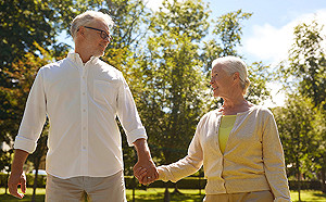 宅爺宅奶作夥來　走出戶外多社交有益健康