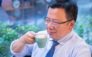 「愛誰又害誰」、「保住價值嗎」 民進黨自家人反問初選延期2題