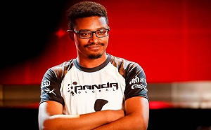 開季他最火熱！外媒盛讚：Punk是《快打旋風V》界的Steph Curry