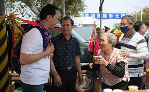 隨大甲媽遶境尾聲 朱立倫：遺憾沒機會帶媽媽來