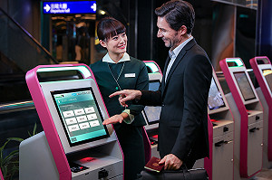 應屆畢業生照過來！長榮航空招募200地勤　起薪上看3.9萬