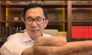 陳水扁拍影片伸雙手  證明手抖1秒6.6次