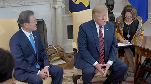 金正恩和川普都不滿　文在寅兩面不討好