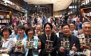 到台中辦簽書會  賴清德要大家「別再退黨了」！