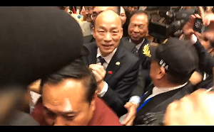 韓國瑜批3任總統搞殘經濟  黨政人士回嗆：多做基本功