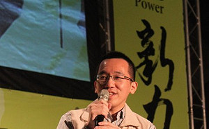 韓指「人民有錢、還是扁家有錢」  陳致中：先兌現政見再來批評