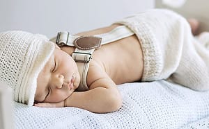 醫生接生滑倒「壓爆新生兒頭顱」　3 年後才真相大白