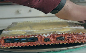 國外瘋狂Youtuber　竟將義大利麵做成電腦外殼？