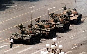 六四天安門大屠殺「坦克人」怎麼拍到的？美聯社記者披露震撼過程