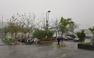 外出小心雷擊強風！氣象局針對7縣市發布大雨特報