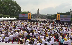 Uber司機抗議修法沒用！交通部堅持應納入客運業管理