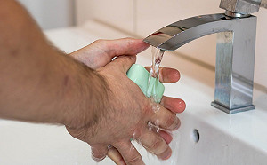 5歲幼兒是「腸病毒重症」危險群  專家：有6種症狀快送醫