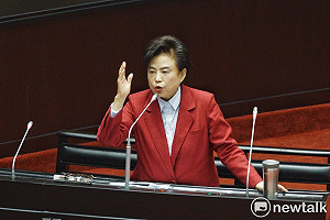 沈智慧批共機繞台新聞是綠營挑釁 苦苓質疑：是流氓那一邊的人？