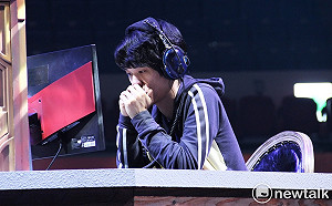 HCT世界總決賽》五盤大戰！月影殺手3：2擊敗Muzzy挺進勝部