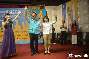 嘉義縣市長跨越藍綠 共推國際超半程啤酒馬拉松